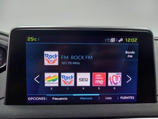 PEUGEOT 3008 HYBRID 225 E-EAT8 GT LINE
