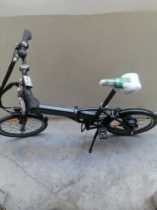 Bicicleta Eléctrica Plegable Negra de bacteria