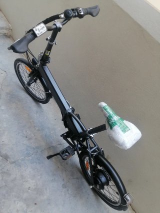 Bicicleta Eléctrica Plegable Negra de bacteria