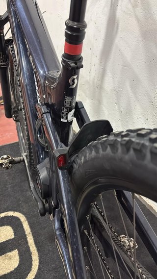 Bici elettrica da montagna Scott