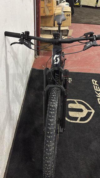 Bici elettrica da montagna Scott