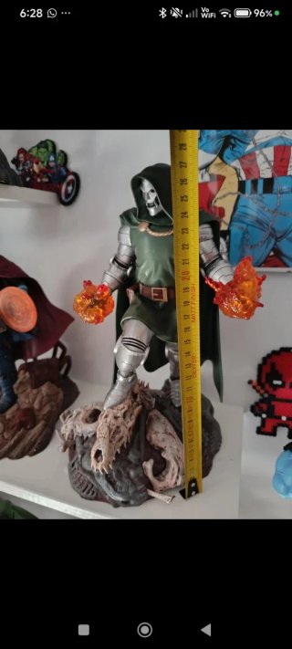 Figura Marvel Doctor Doom PVC Diorama