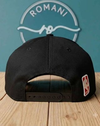 Gorra New Era Chicago Bulls Negra y Roja