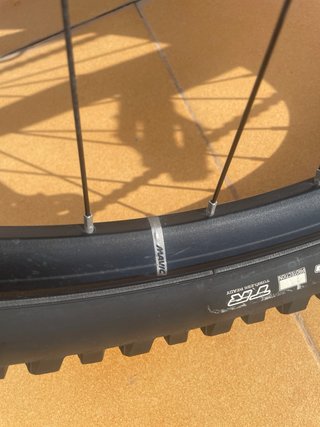 E-bike  MOUSTACHE + guantes GIRO
