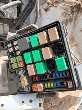 CAJA RELES / FUSIBLES Kia Picanto (JA)(2017->)