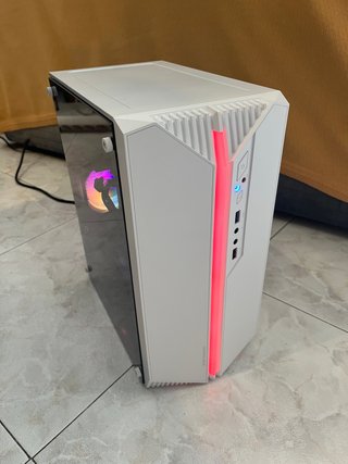 PC Gaming Blanco con RGB