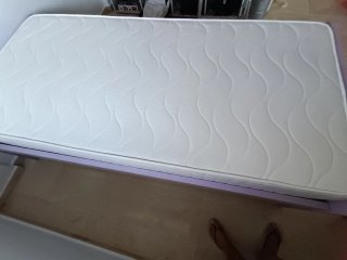 Cama infantil con colchón y cajones