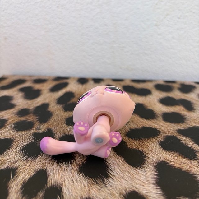 Authentic LPS #576 | Purple Pink Tabby Cat