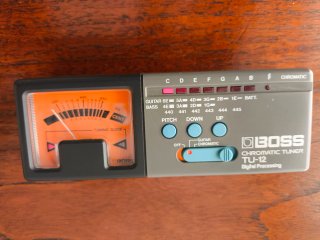 Boss TU-12 Afinador Cromático Digital