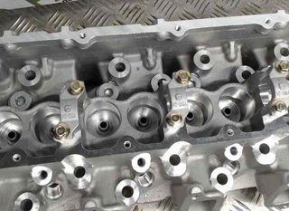 Culata toyota 1110169175 land cruiser (j9) 384374