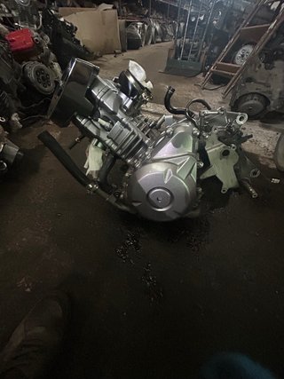 Motor Suzuki Inazuma 250
