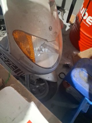 DAELIM FORZA Scooter para restaurar