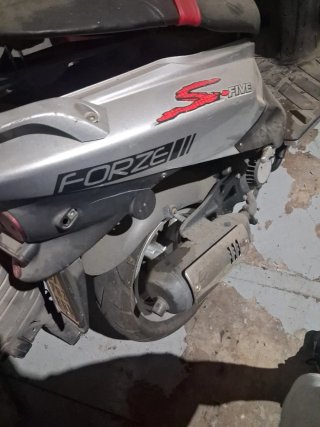 DAELIM FORZA Scooter para restaurar