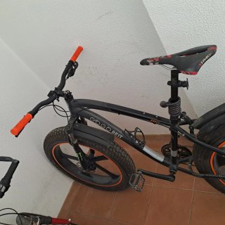 Bicicleta Fat Bike en ótimo estado geral