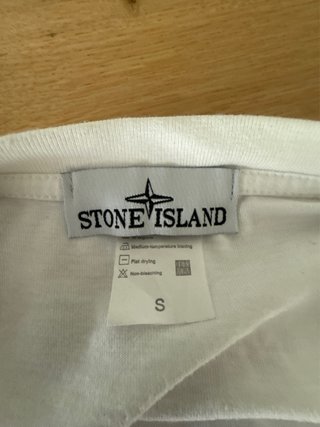 Camiseta Stone Island Blanca Talla S niño.