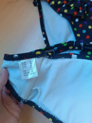 Bikini lunares negro con volantes
