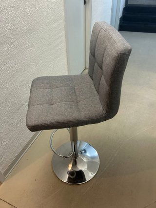 Taburete alto gris ajustable