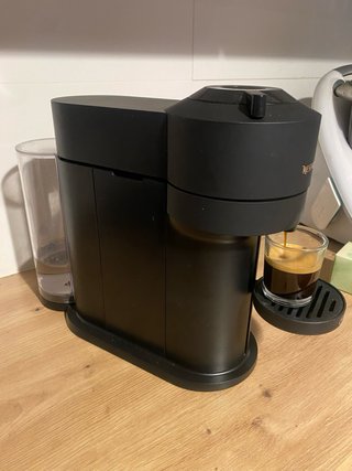 Cafetera Nespresso De'Longhi Vertuo Next