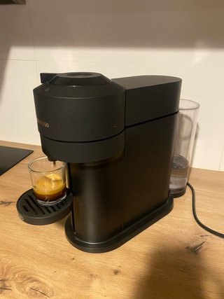 Cafetera Nespresso De'Longhi Vertuo Next