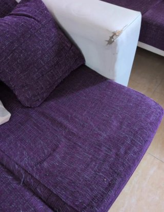 2 Sofás Morados Tela y Piel
