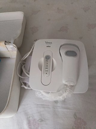 Maletín neceser blanco Braun