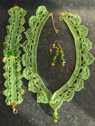 Set gioielli uncinetto verde