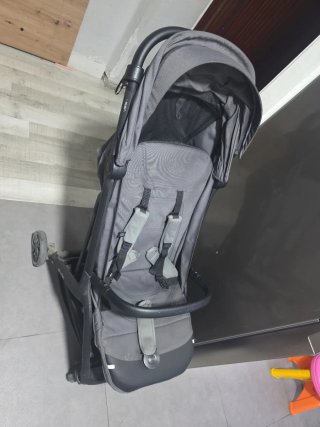 Silla de paseo Kinderkraft Nubi 2 gris