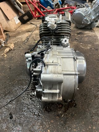 Motor Suzuki Marauder 250 2004