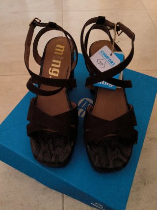 Sandalias Mustang Cuña Marrón Talla 38