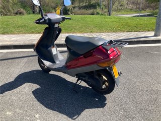 Suzuki Address 50 DX Scooter Roja
