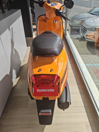 Lambretta V125 Special Naranja