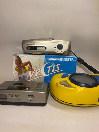 Lotto di 3 fotocamere Minolta x 2 e Fujifilm
