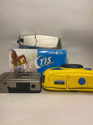 Lotto di 3 fotocamere Minolta x 2 e Fujifilm