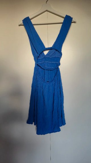 Vestido azul escote V