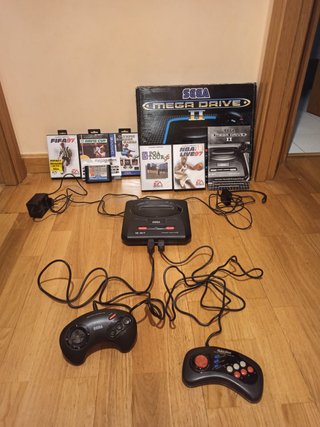 Sega Mega Drive II + 5 Juegos