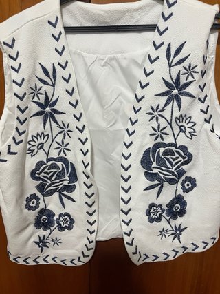 Chaleco Blanco Shein Bordado Flores Boho Nuevo