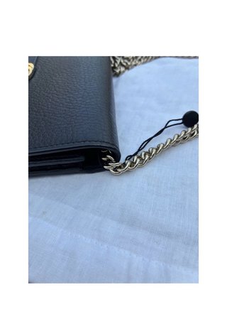 Bolso Pochette Gucci Negro Cadena