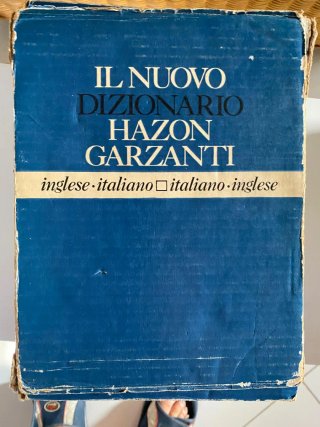Il nuovo dizionario Inglese Hazon Garzanti