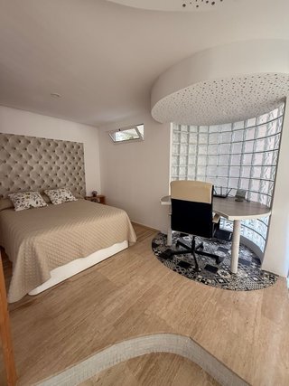 2 casas + almacen + oficina