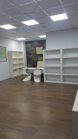 2 casas + almacen + oficina