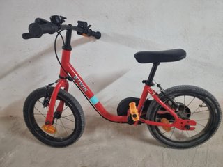 Bicicleta infantil BTWIN roja