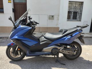 Kymco AK 550 Maxi Scooter Azul