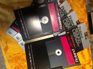 Disquetes Roland Sound Library QD L-105 y L-110.