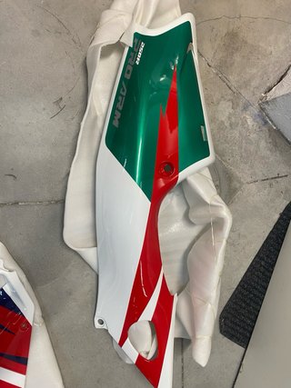Honda NSR 250 MC28 Roja y Blanca