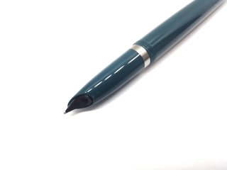 E59891-0 PLUMA ESTILOGRAFICA PARKER PARKER 51 CORE