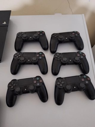 3 PS4 Fat + 3 Mandos