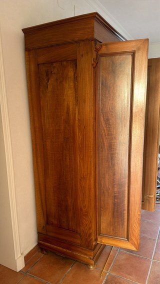 Armario antiguo de madera (estimación de 120 años)