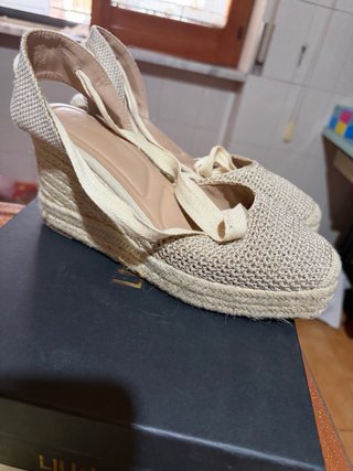Espadrillas Primark Beige con Laccio