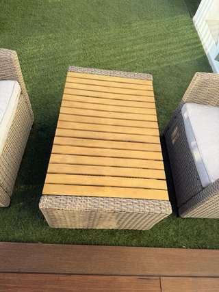 Conjunto de exterior mimbre y madera