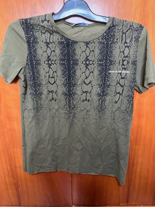 Camiseta Zara Estampado Serpiente Talla M